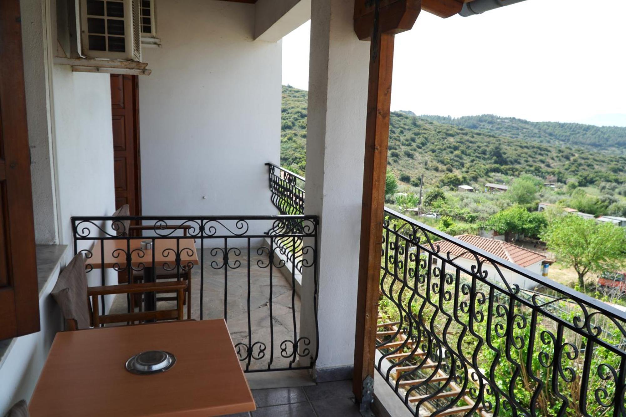 Hotel Defkalion Alli Meria Екстер'єр фото